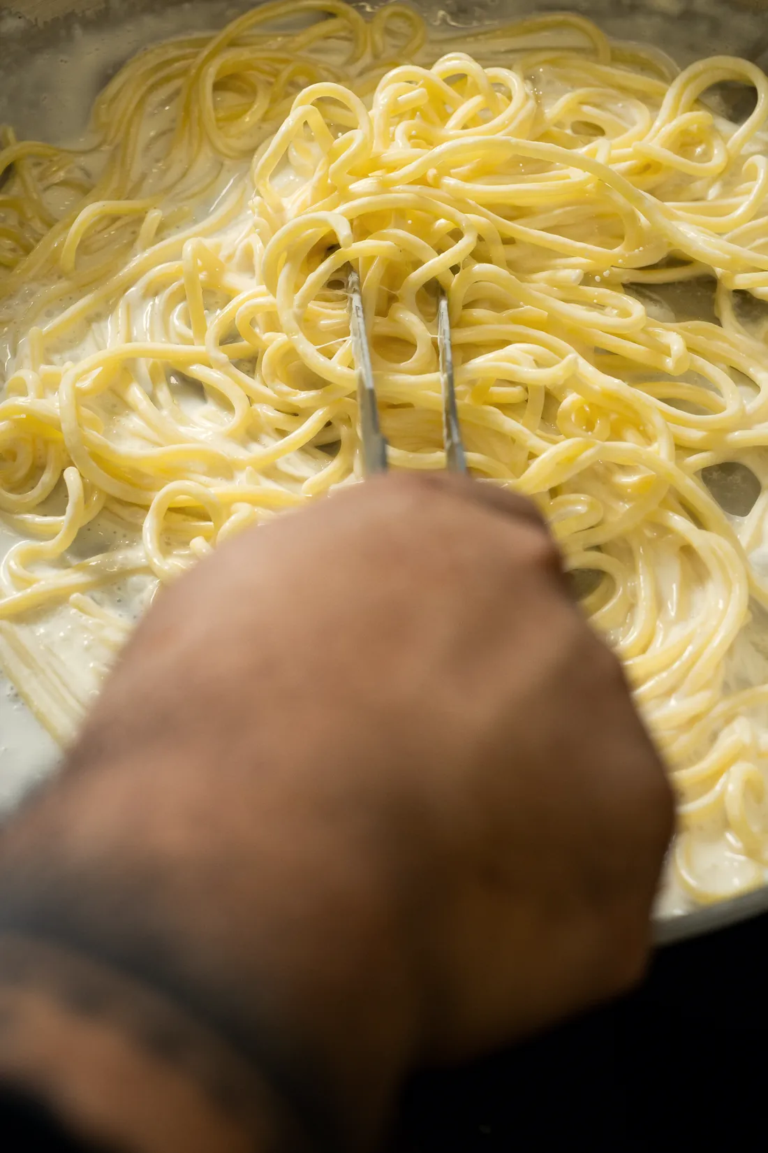 Tagliolini che si mantecano in padella